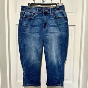 Just Blue Capri Jeans with Side Slits